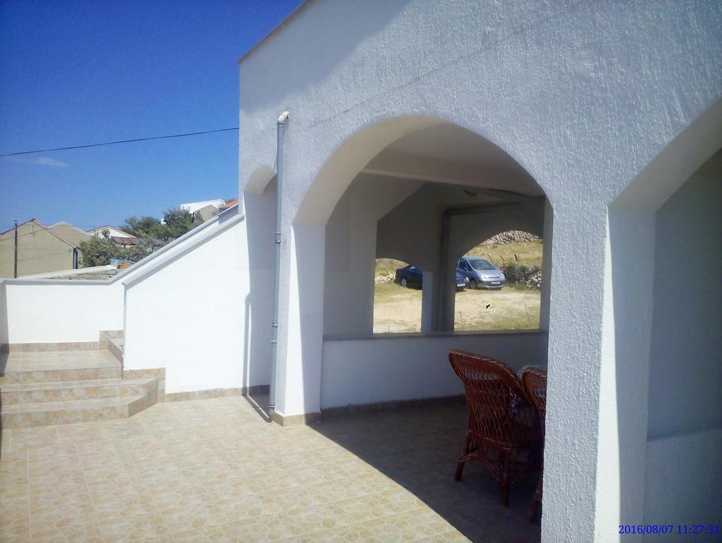 Apartments Markulincic Novalja Exterior foto